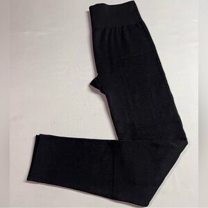 Lemon Fleece Lined Black Leggings NWOT